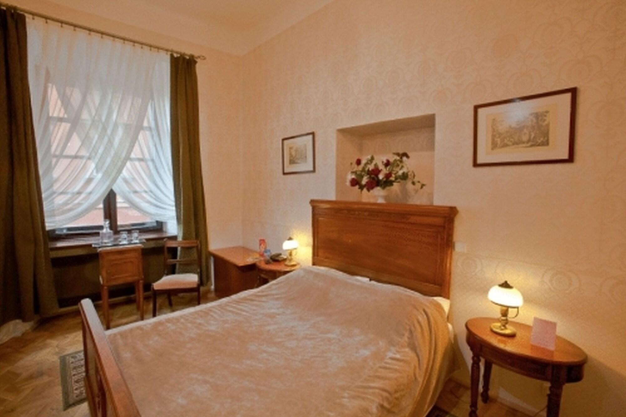 Castle Inn Warsaw Exterior photo