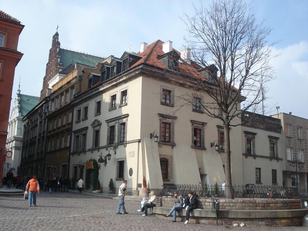 Castle Inn Warsaw Exterior photo
